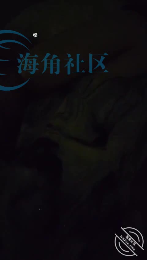 80。晨炮，插入还没睡醒的老妈。一镜到底26分钟，无套插入，最后尝试乳交[披风少年爱老妈]