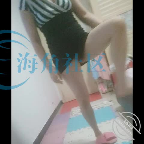 （原创）饭桌上，当着老爹的面，我妈不穿内裤勾引我……[闷骚乱伦男]