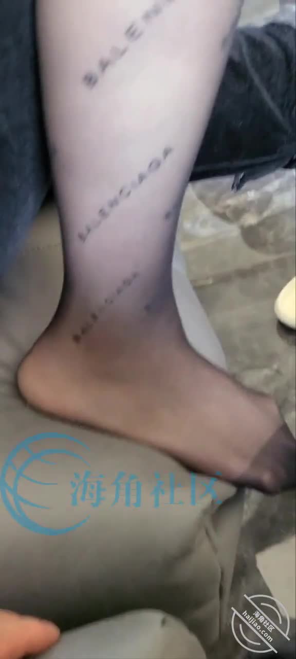 【二嫂 二三】强上巴黎世家的二嫂[二嫂]