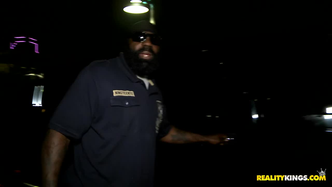 inthevip.11.10.18.bare.naked