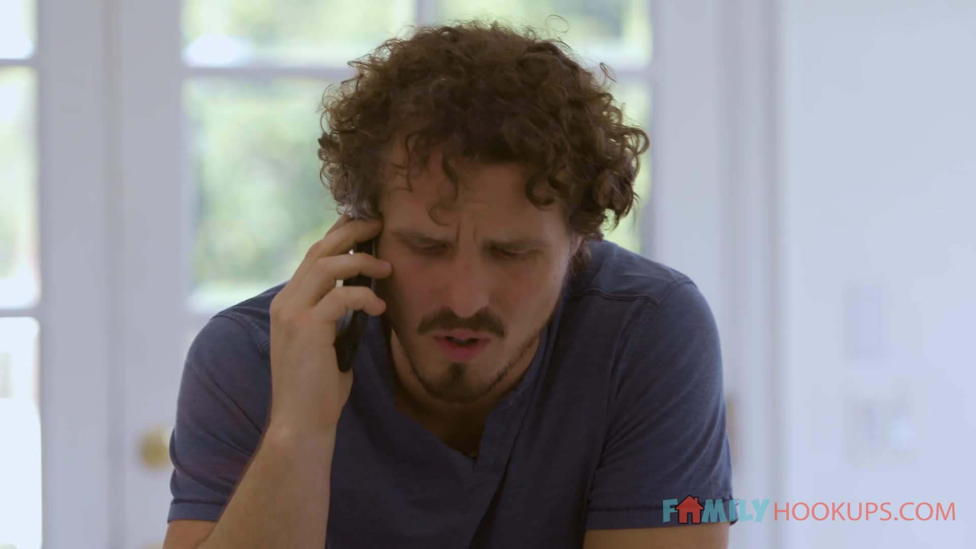 familyhookups.21.03.05.lilly.bell