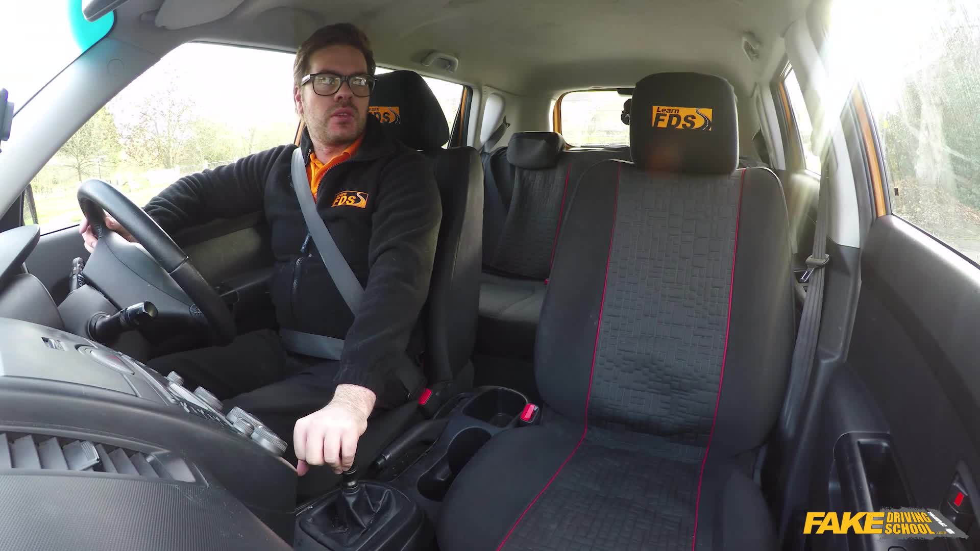 FakeDrivingSchool.19.01.14.Elizabeth.Romanova.XXX.1080p.MP4-KTR[rarbg]