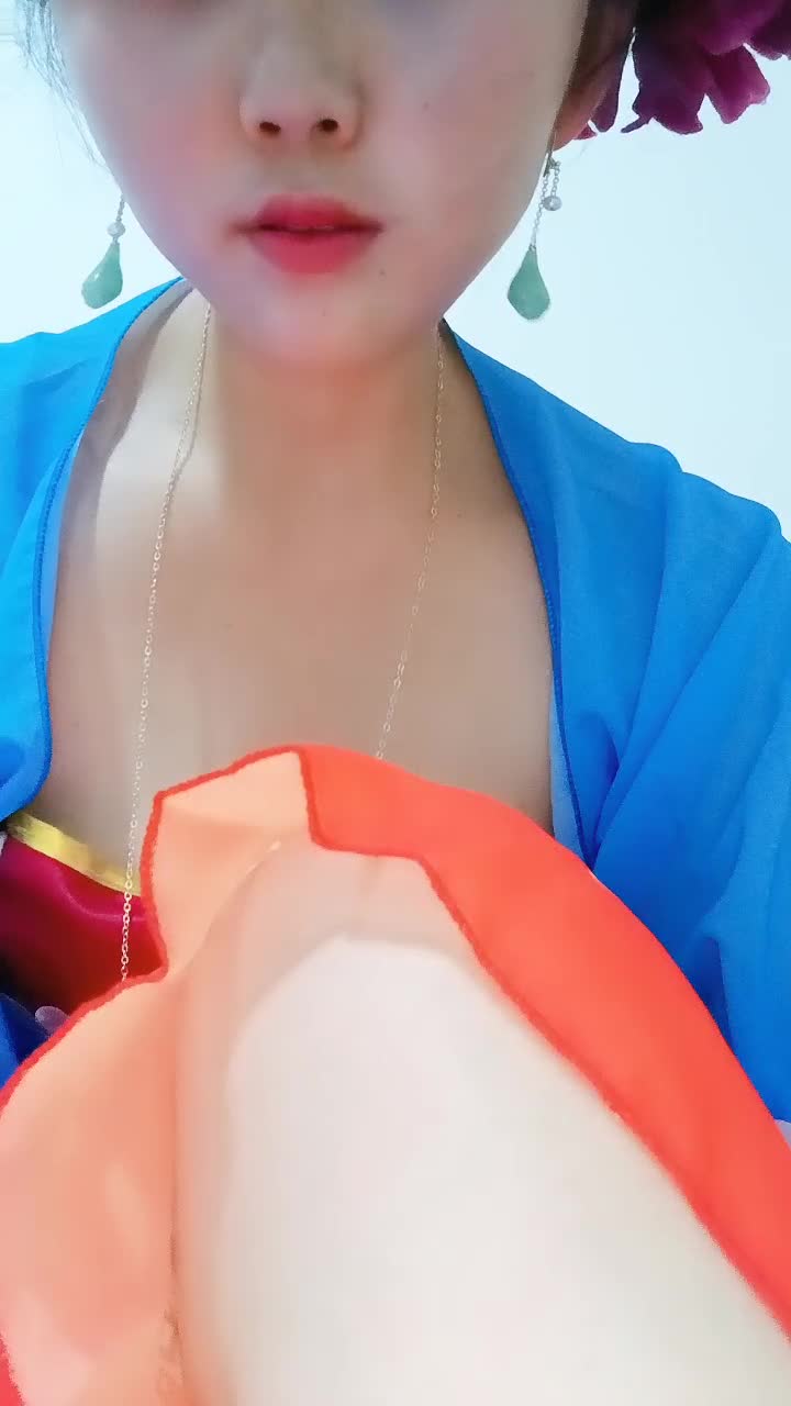 国产主播-嫩白娃娃脸，还有奶水-少妇媚媚【22V】 (20)