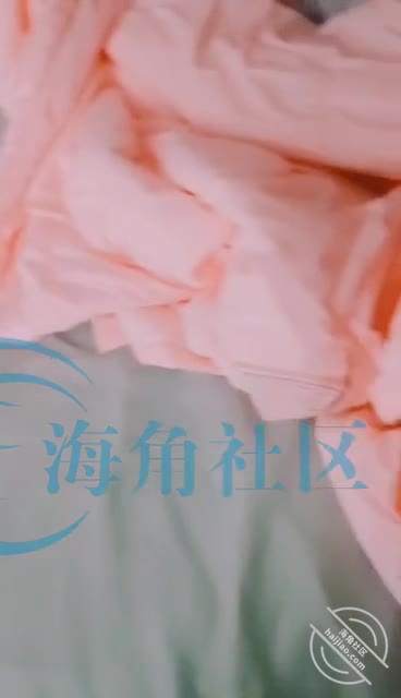 母女花之恋，极品朋友妻跟老公和母亲打电话中被操，射满脚背（下）[合租朋友妻]