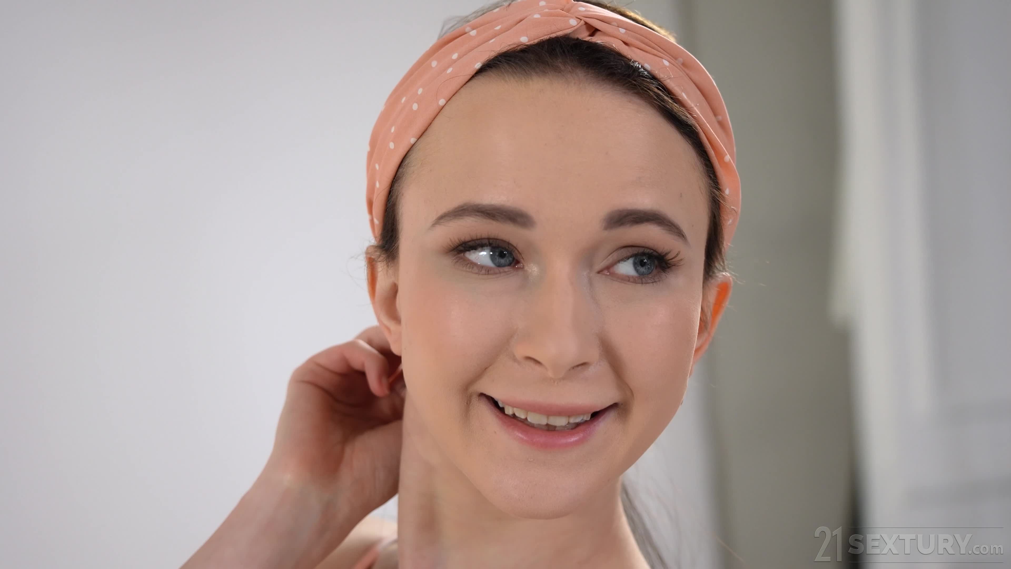 DPFanatics.22.02.20.Sweetie.Plum.Pin-Up.Fashion.Pin-Up.Passion.XXX.2160p