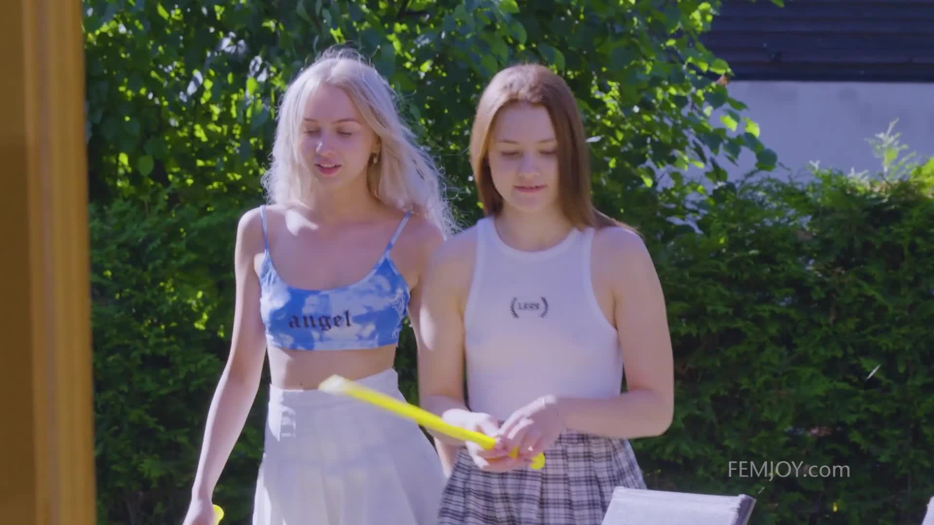 joymii.21.10.01.Bernie-Matty_SummerDays