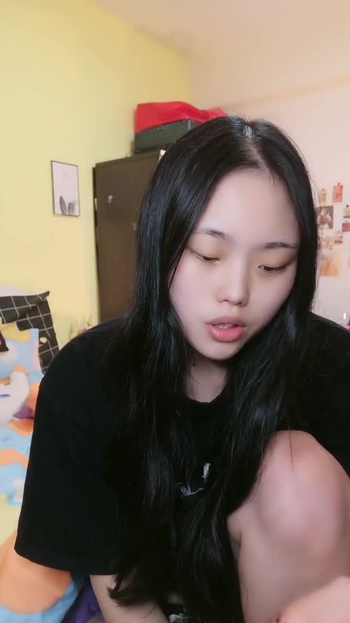 极品阴环纹身妹【小六六】逼上打环，唇钉~跳弹自慰超级骚！【16v】 (14)