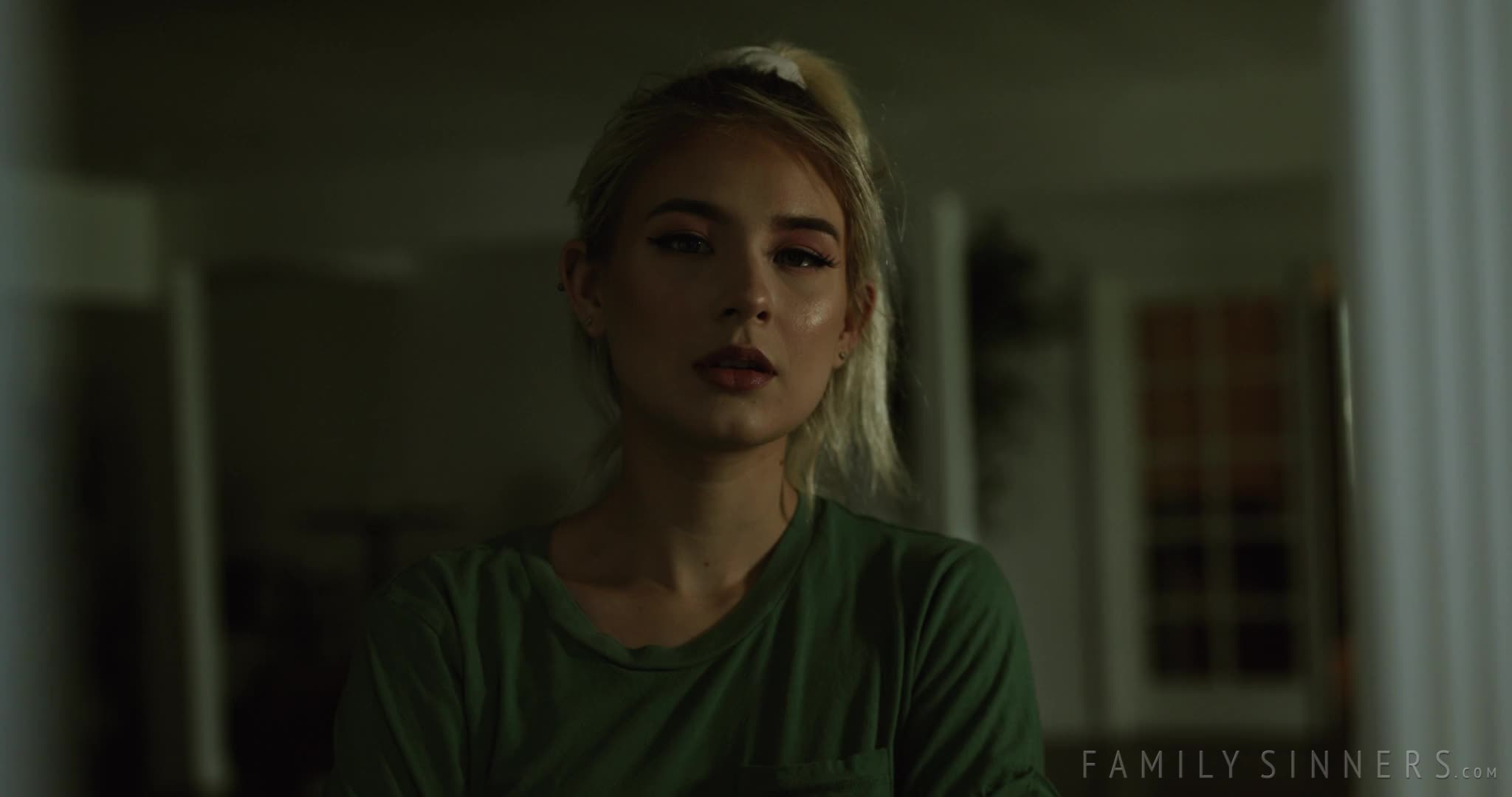 familysinners.20.08.28.jessie.saint.home.from.college