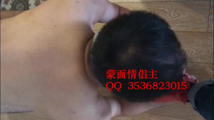 最新蒙面夫妻主调教下贱狗奴践踏舔鞋底喝尿逼着吃屎全程羞辱(1)