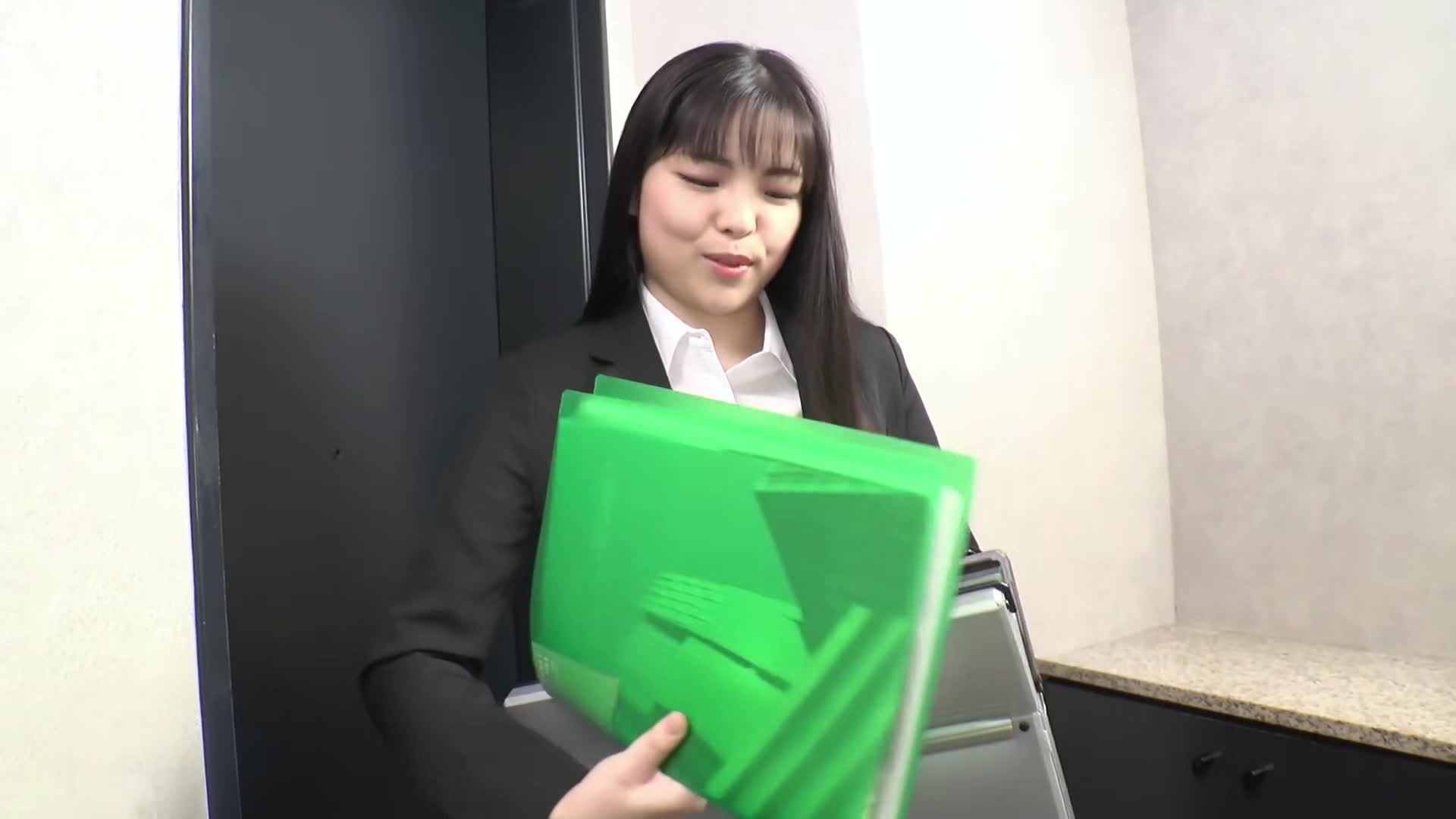 032222_001-1pon-20220322-おもてなし～イラマ、お漏らし、顔面騎乗、ベロキスで男を喜ばす女たち～-小川桃果本宮あすか姫乃操横山夢