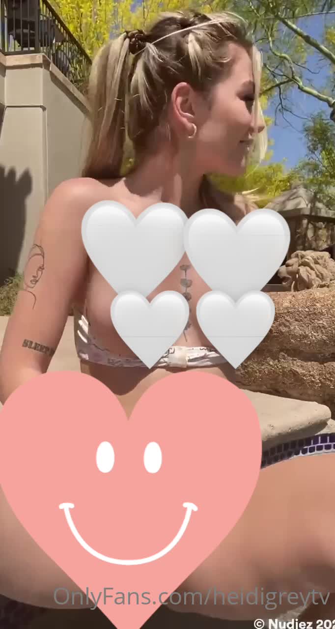 heidigreytv-26-04-2021-2093224804-vigorously-rubbing-my-swollen-clit-and-fingering-my-dripping-wet-creamy-pussy-until-i-orga