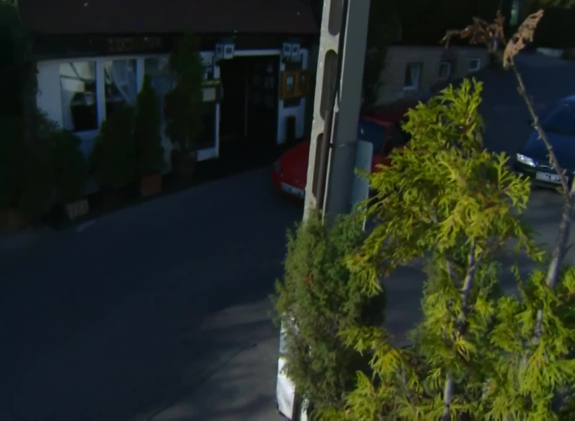 复古四级肉欲酒店2000.高清内附中文字幕，这些成熟性感美女到酒店一个个变成骚货和帅哥服务员猛烈做爱