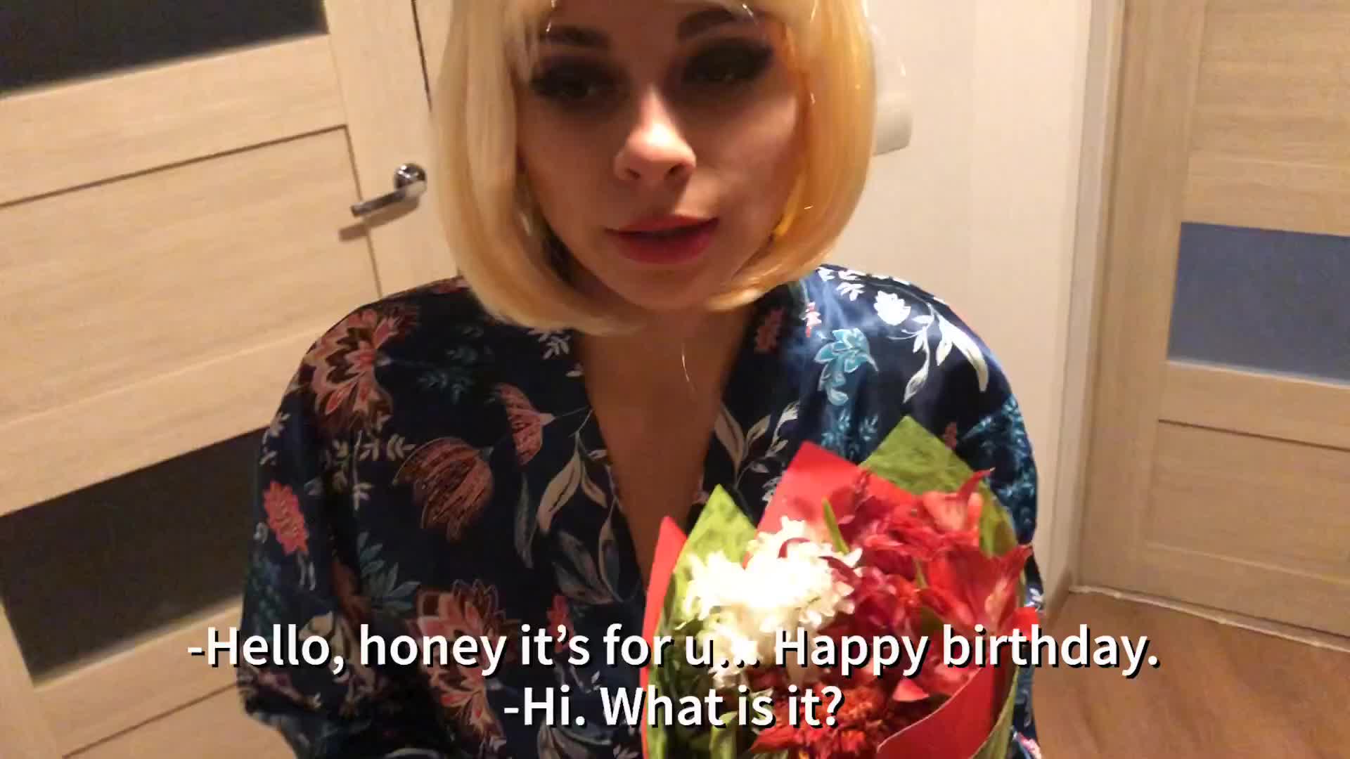 husband cheated on his wife because of she wanted iPhone l (ph5d9edae234e9c)