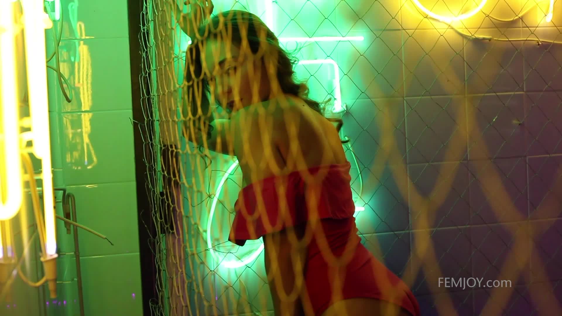 femjoy.21.05.29.emerald.neon