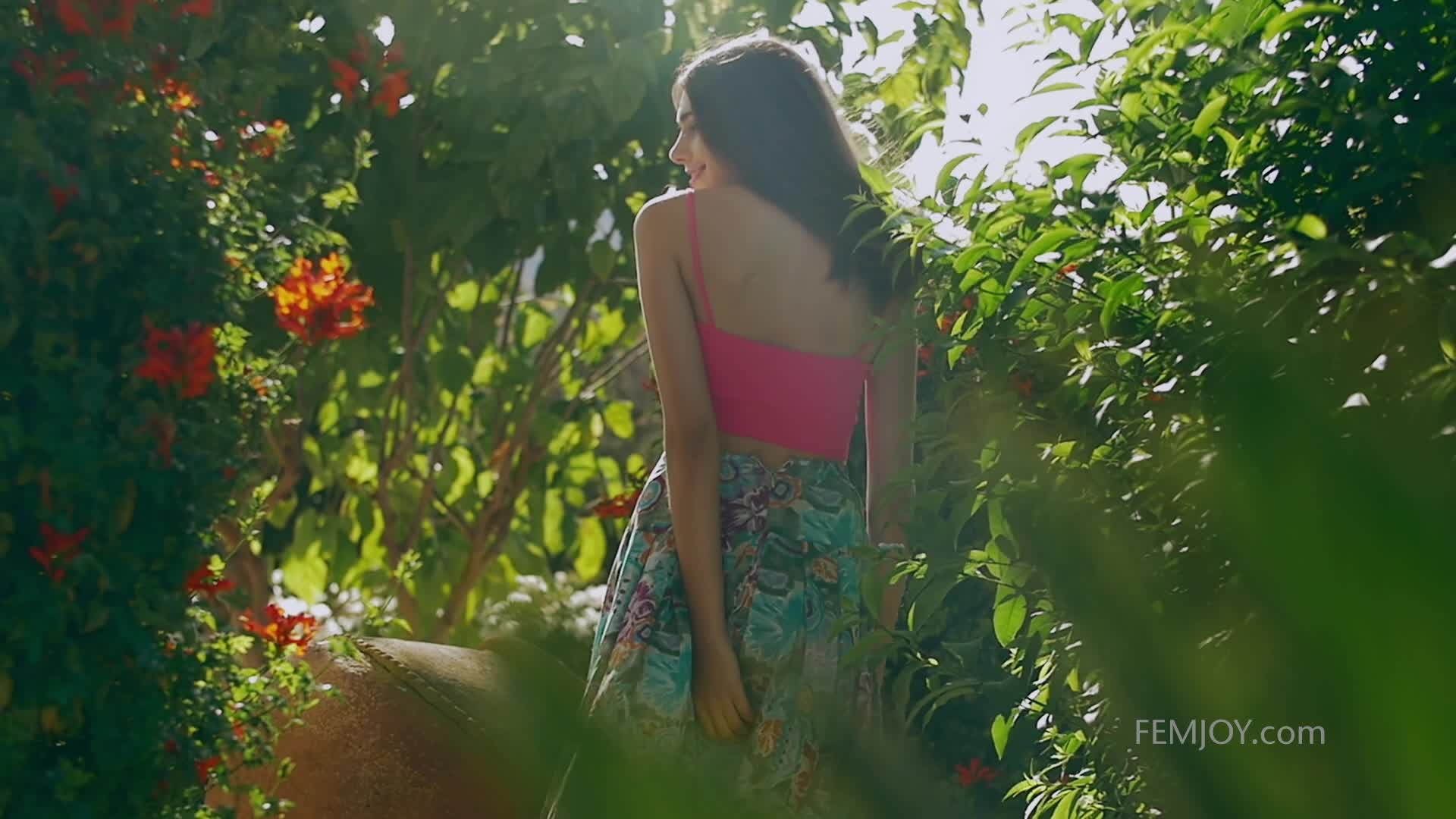 femjoy.19.04.20.katrine.pirs.garden.eden