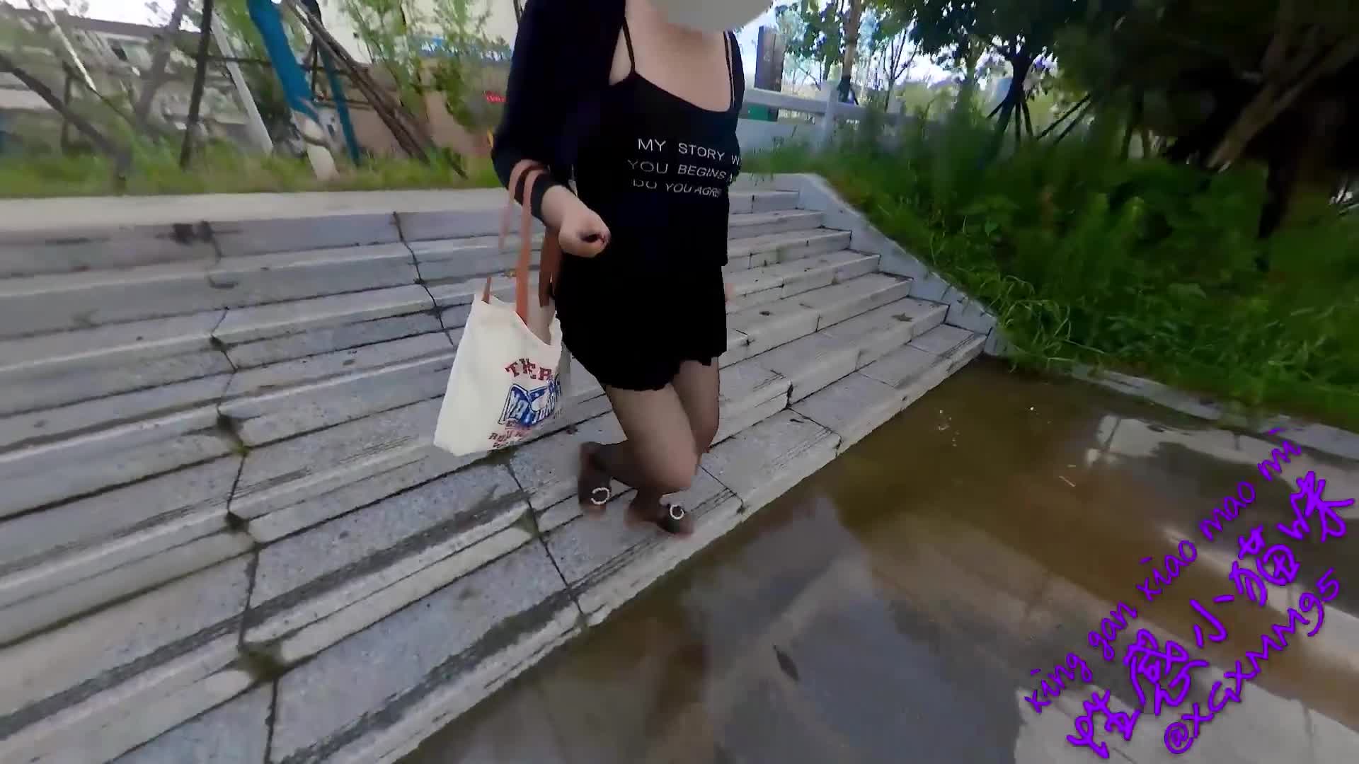 【勾引】路边邀请男人帮我拍照，然后勾引他。 (645d991b138dd)