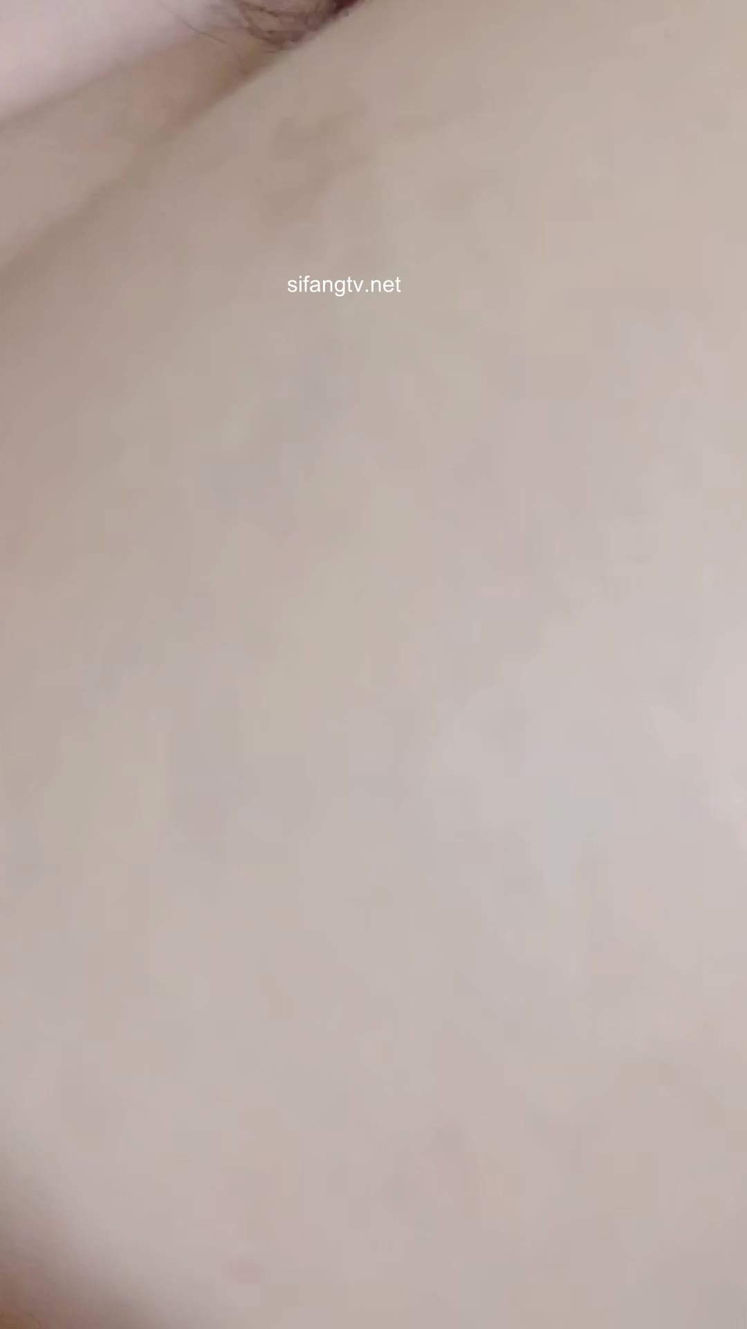 在公寓和醉酒的后妈独处一室 身材微胖