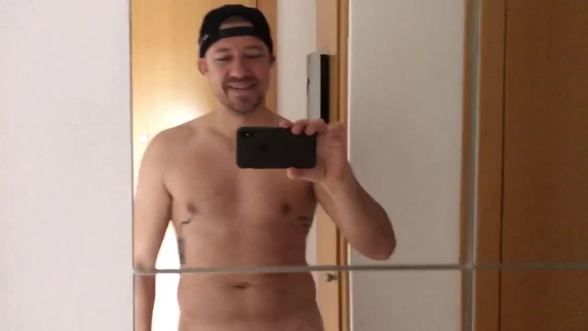 有礼貌的性感MILF在屁股上采取了巨大的公鸡 (64593f308ca9f)