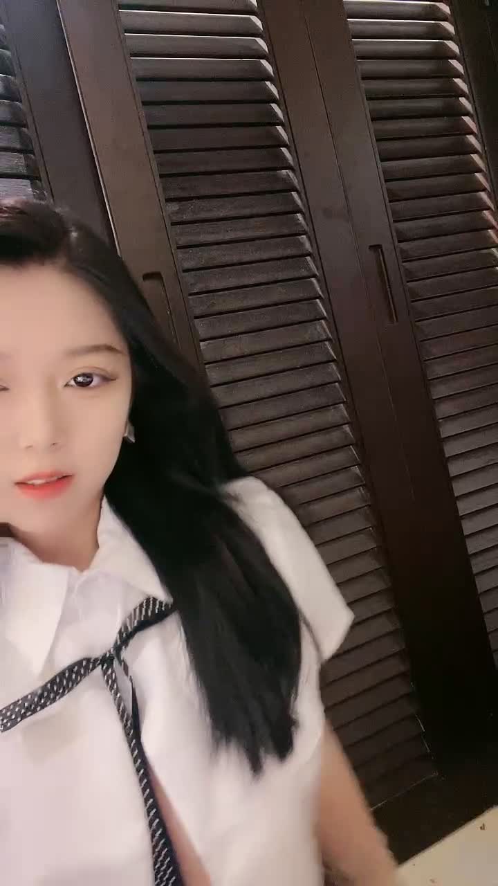 極品美女車模下海