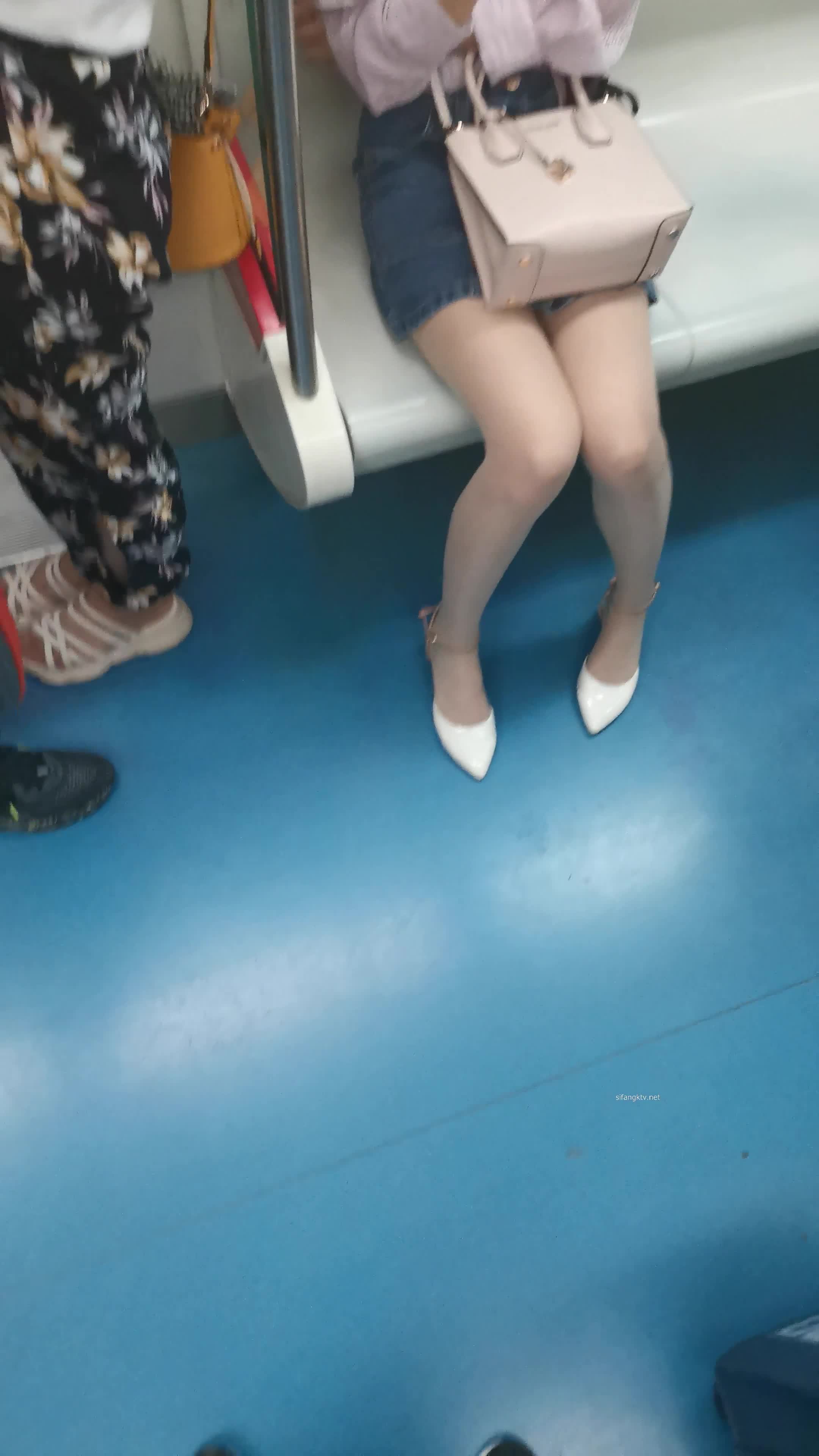 长腿丝袜眼镜妹2