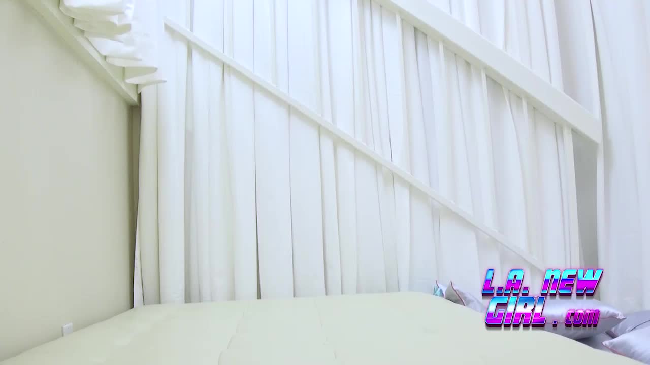 lang.19.03.07.melody.marks.bts