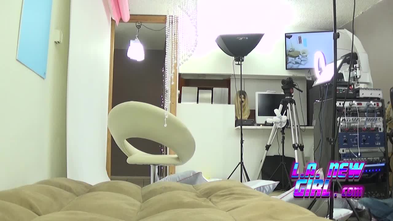 lang.18.05.04.julia.modeling.audition.bts