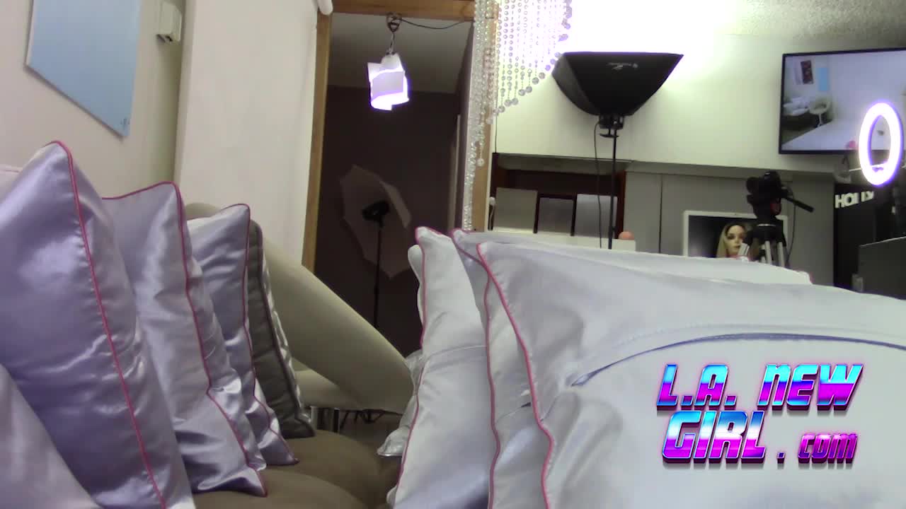 lang.17.08.18.sara.returns.again.bts