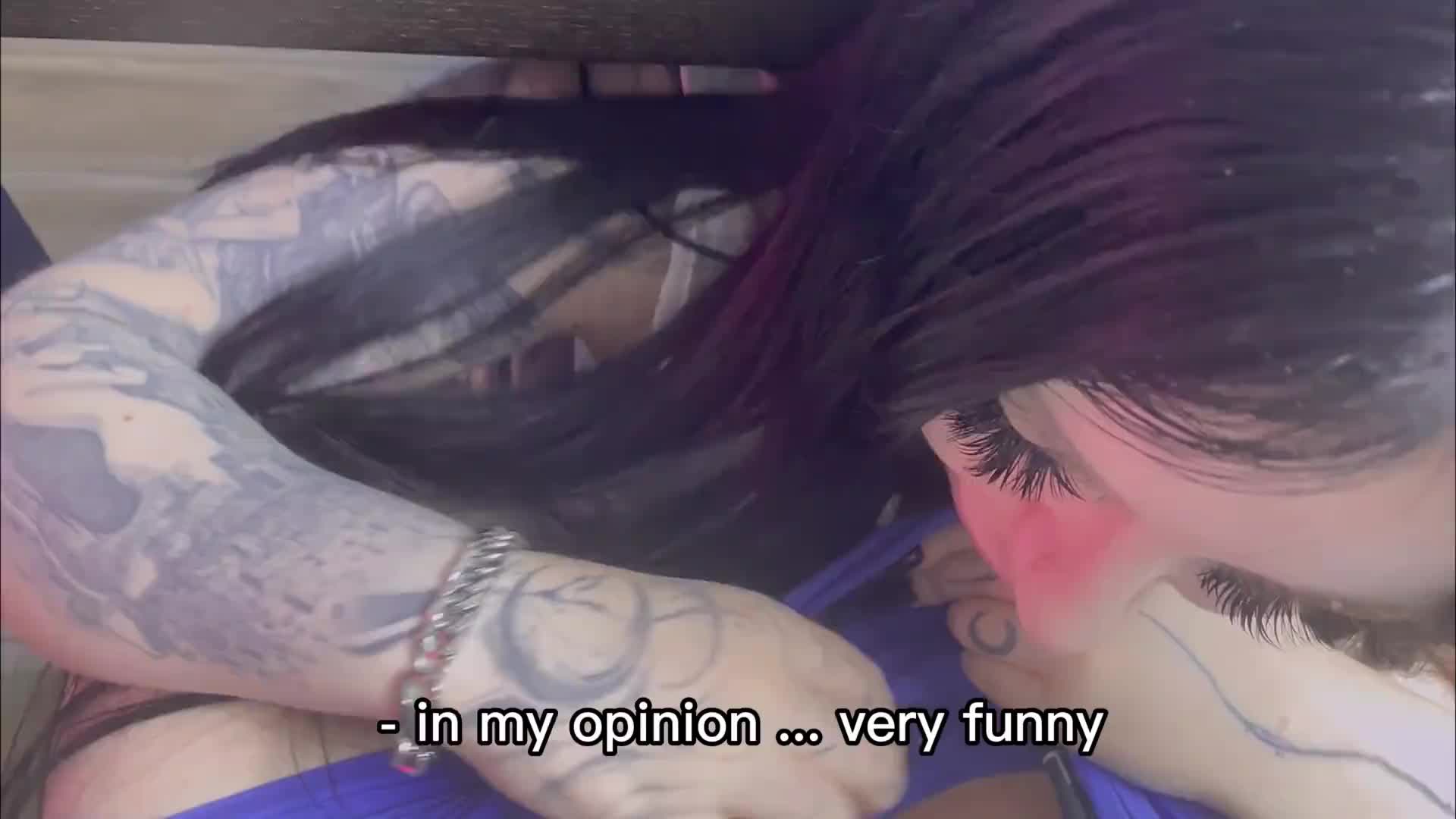 Сводная сестра залезла под стол и отсосала мне. С грязными разговорами Pov (ph63b470347e0d6)