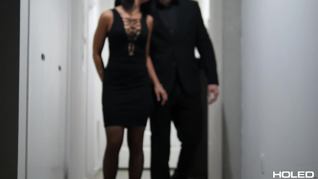 20160726_boundforanal_adrianachechick