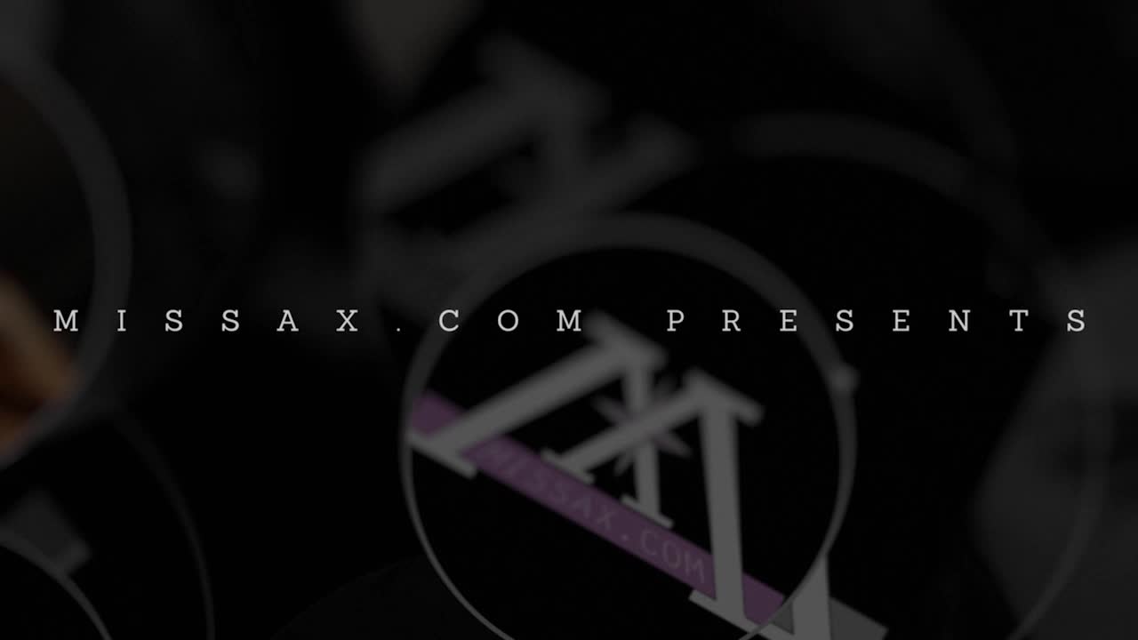 missax.16.10.25.allie.summers.daddy.it.hurts