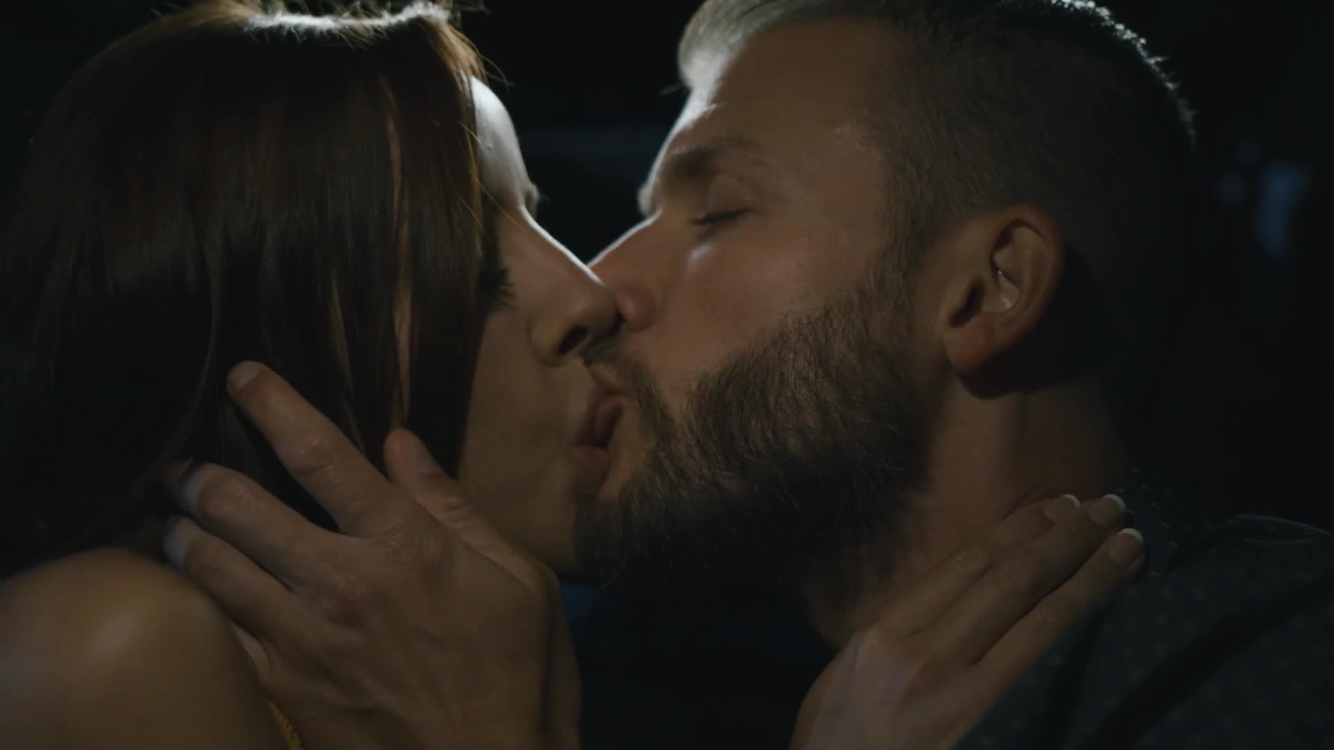 missax.20.08.18.aiden.ashley.and.vanna.bardot.a.killer.on.the.loose.part.1