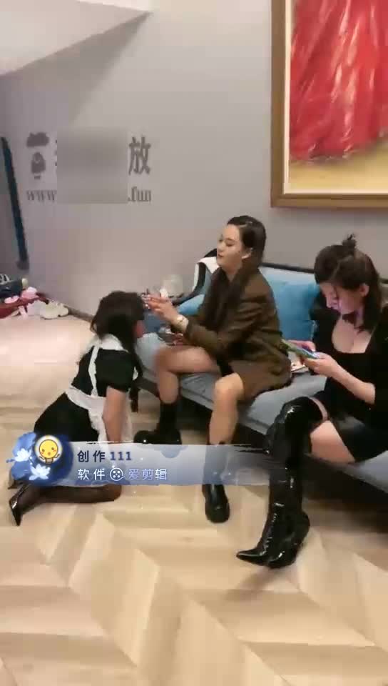 【绝版女女】八爷和琳琳超狠收拾可怜女M双视角bf109992