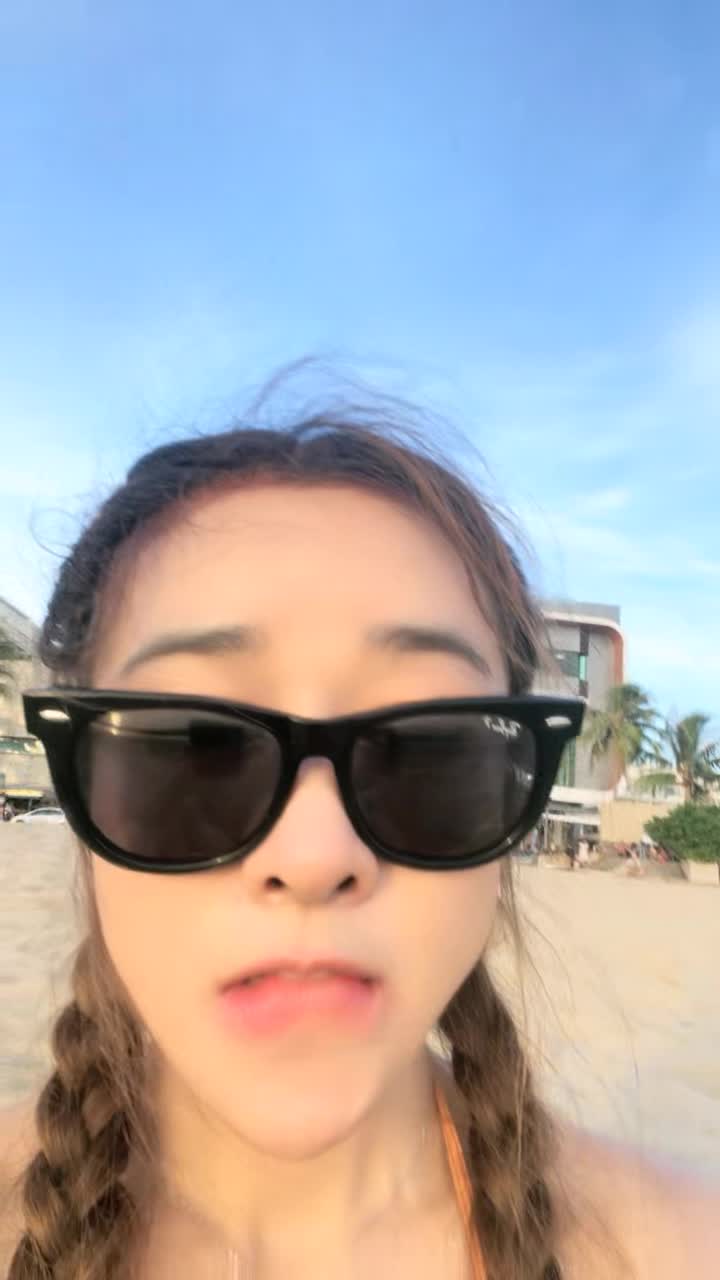 【翘臀桃桃】猛男店厕所验屌~够大就带回家玩~狂干喷水【20v】 (25)