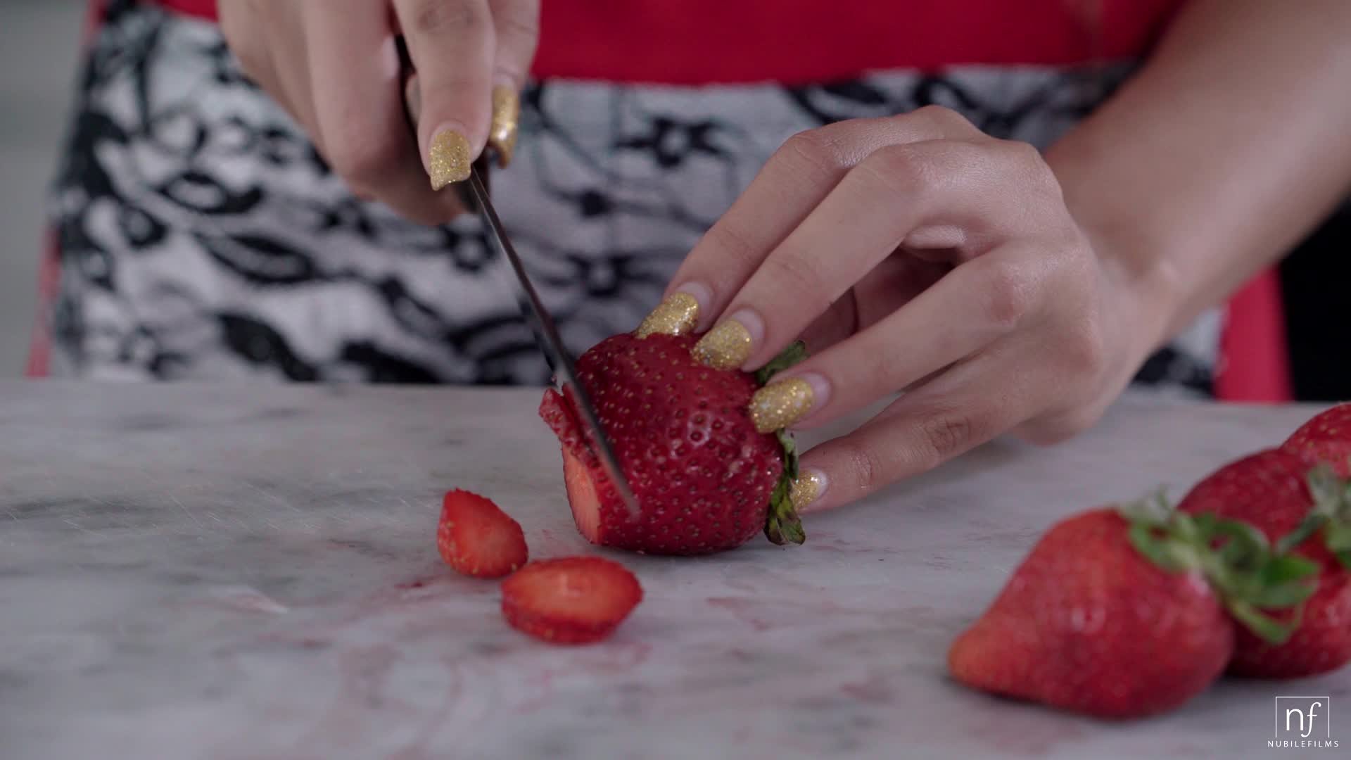 nubilefilms.19.10.27.hime.marie.dessert.first-sample