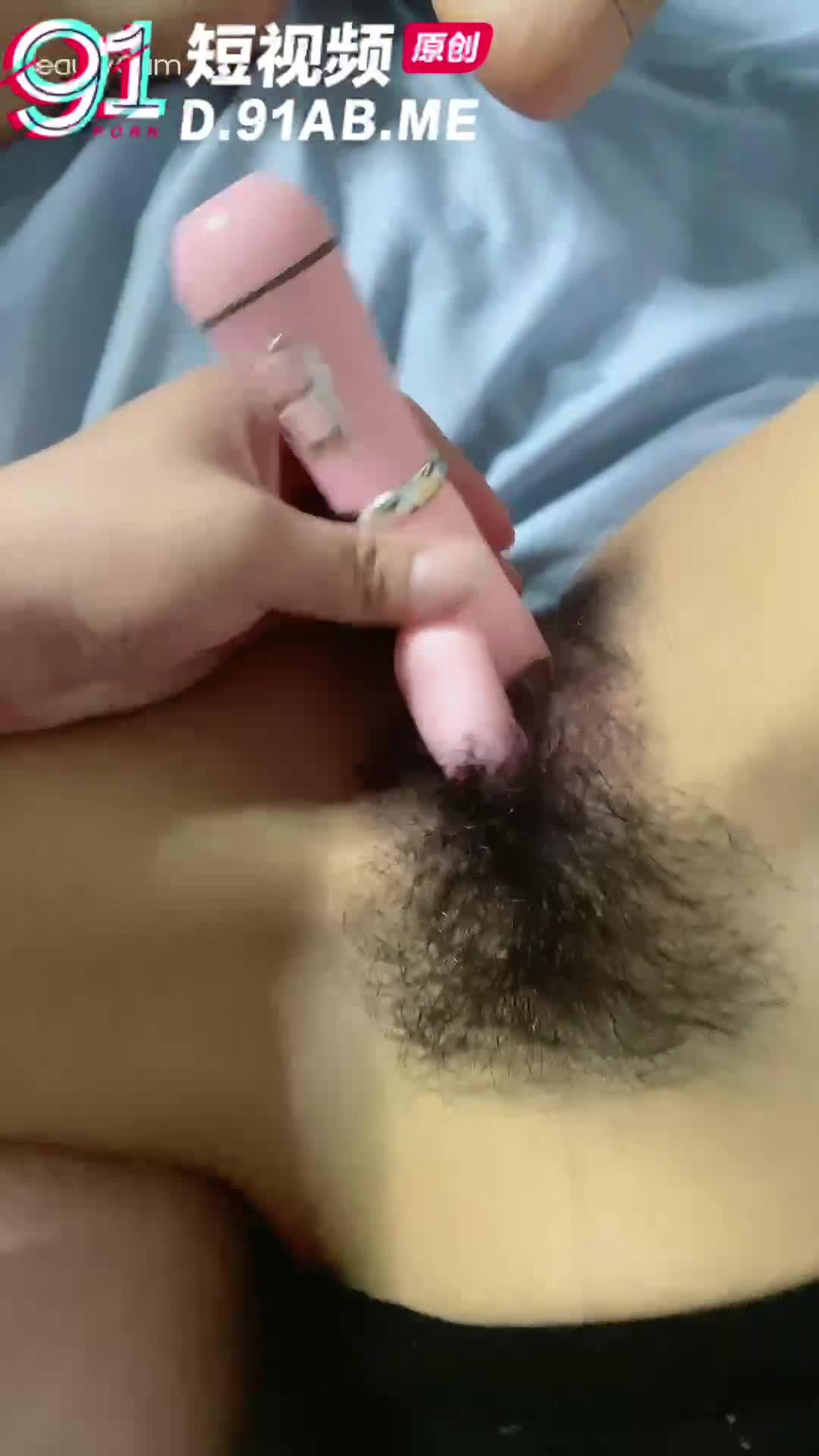 尤物老婆看自己被单男肏视频发骚▌丽江夫妻▌老公好痒~我看你能玩我多久嘻嘻 啊~好深好酸爽老公2