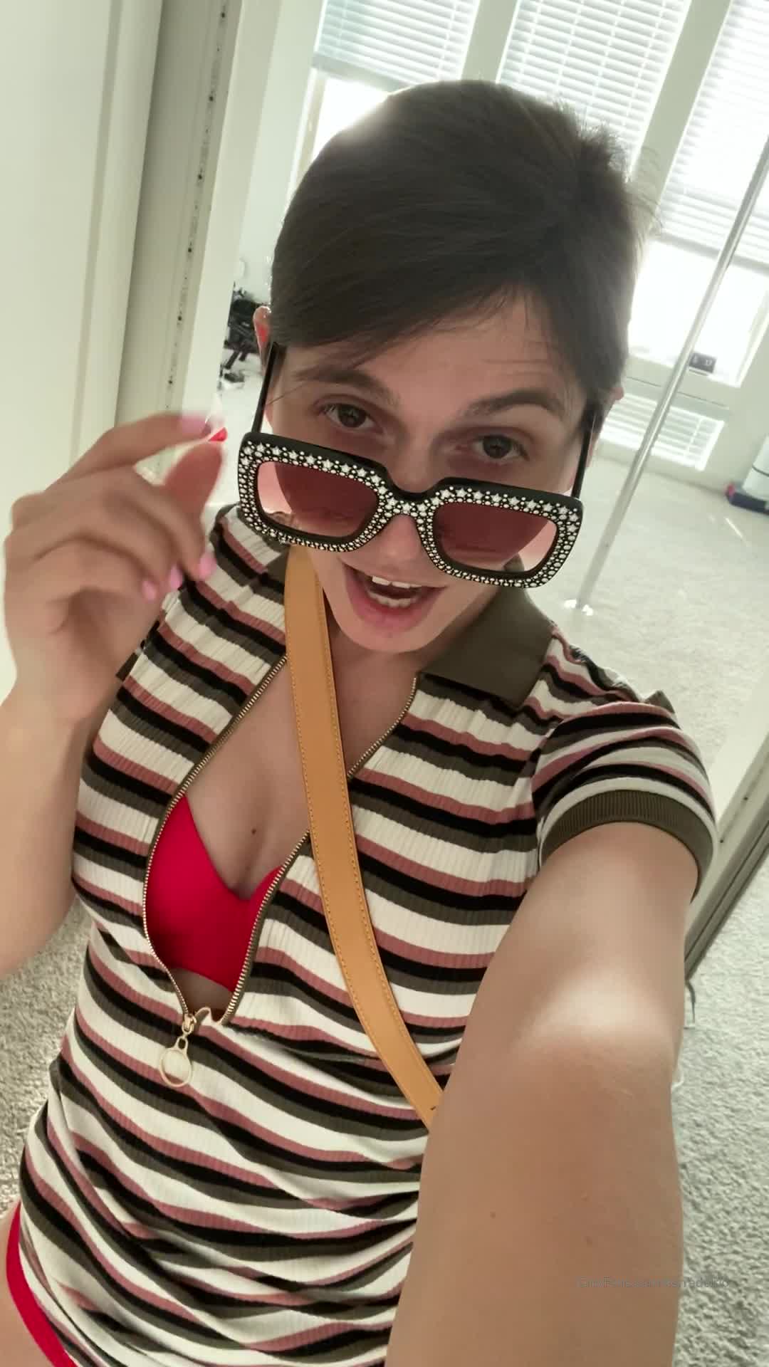 Korra Del Rio (Vert.) (92)