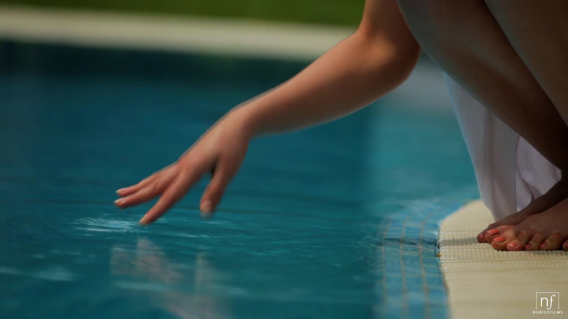 ktr.nubilef.12.11.13.henessy.love.song