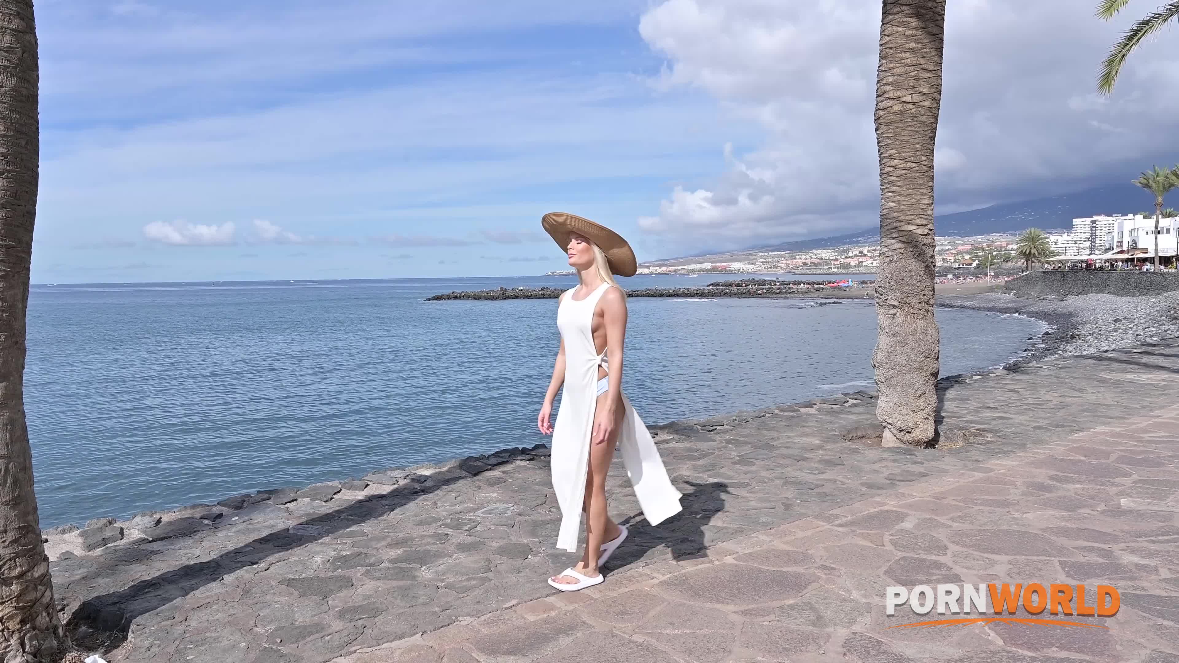 pornworld.24.03.09.candee.licious.4k