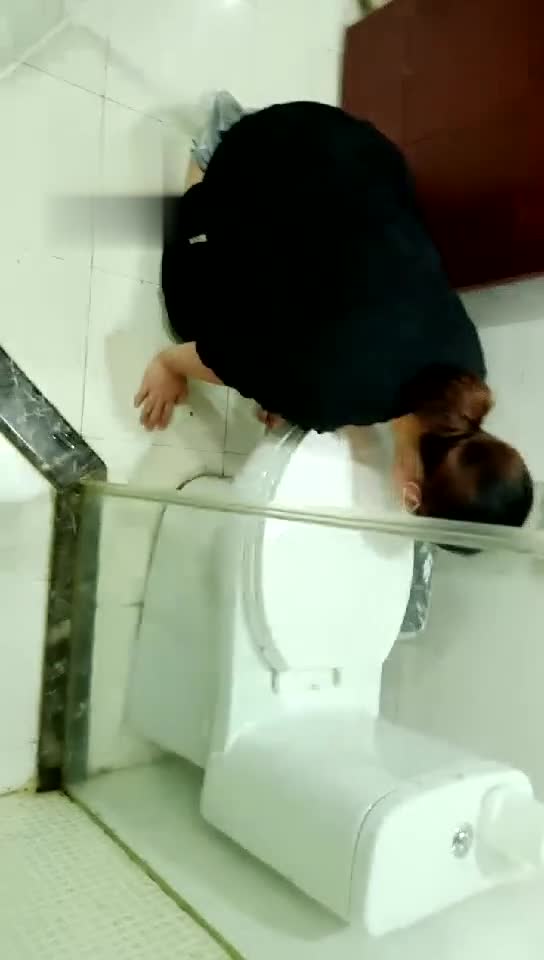 【哈宝S】圣水首次赏赐贱母狗