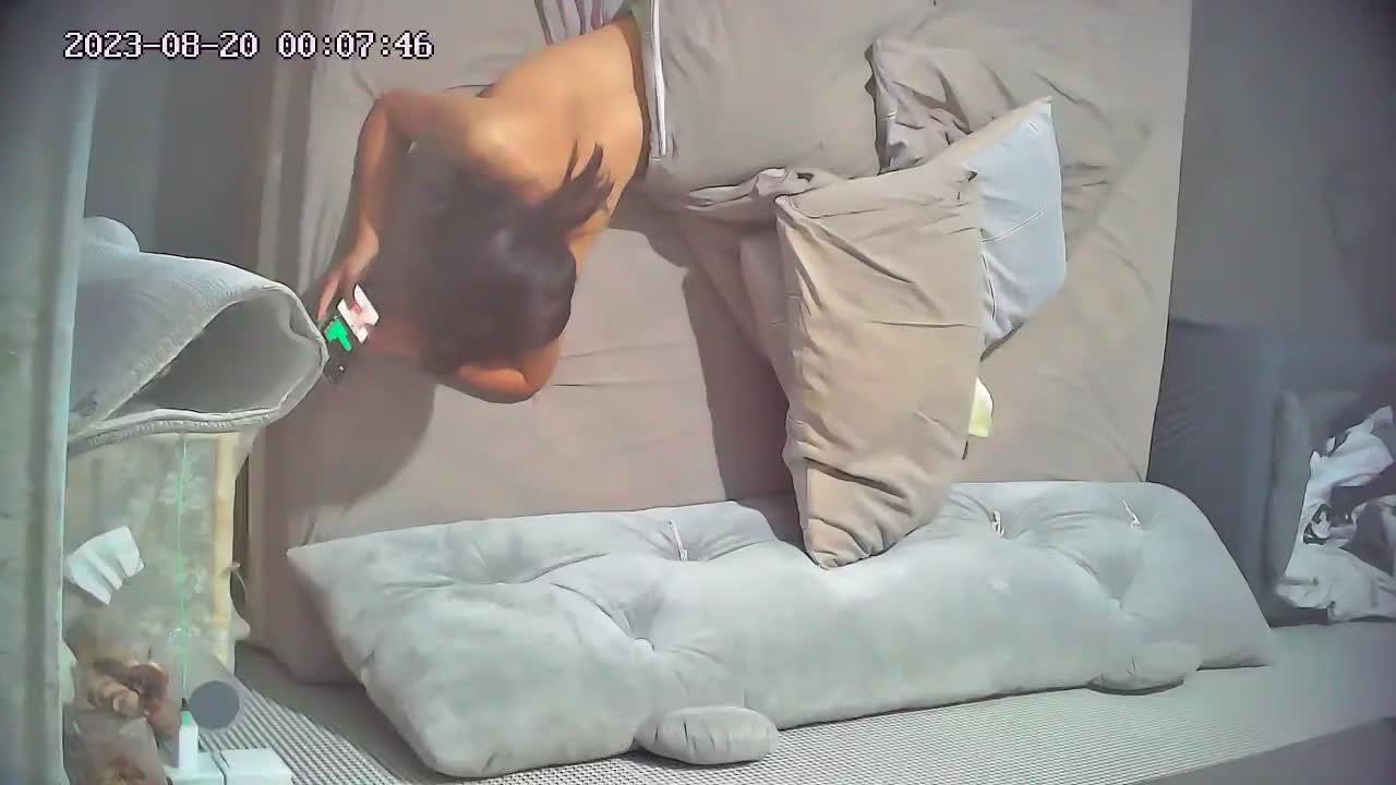 酒店偷拍♦️ 穿了黑丝 叫床的很好听 吃宵夜被灌醉抬至酒店肆意玩弄 【10v】 (5)