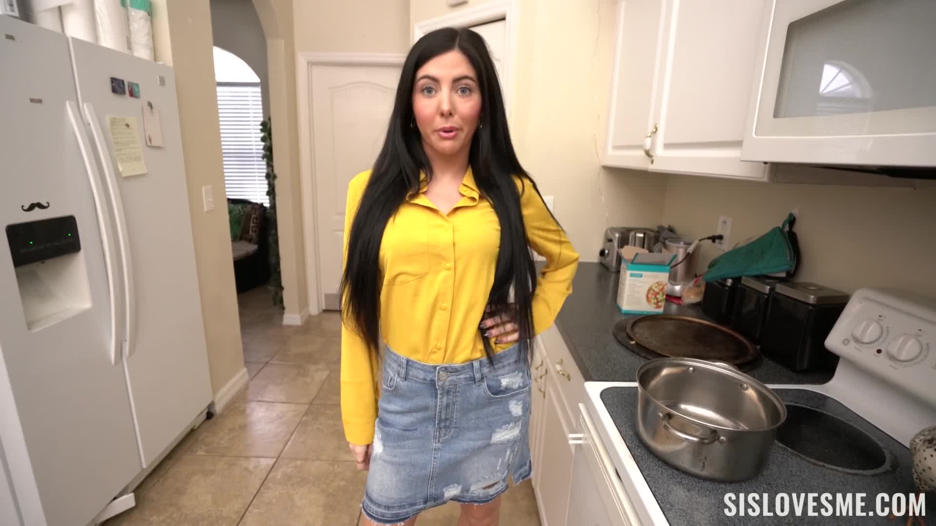 sislovesme.23.02.10.theodora.day.an.unusual.lesson