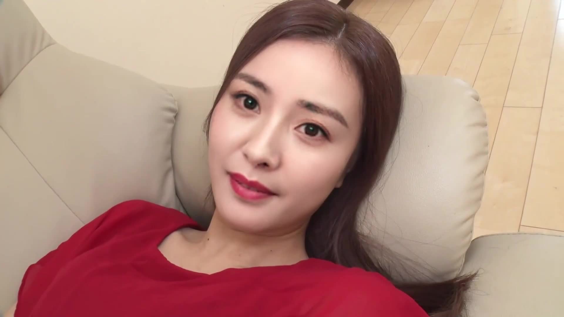 杨幂 与白虎长腿妹的激情性爱 无码