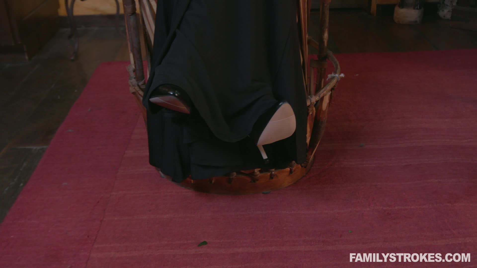 familystrokes.19.10.31.kate.bloom.and.audrey.noir.addams.family.orgy