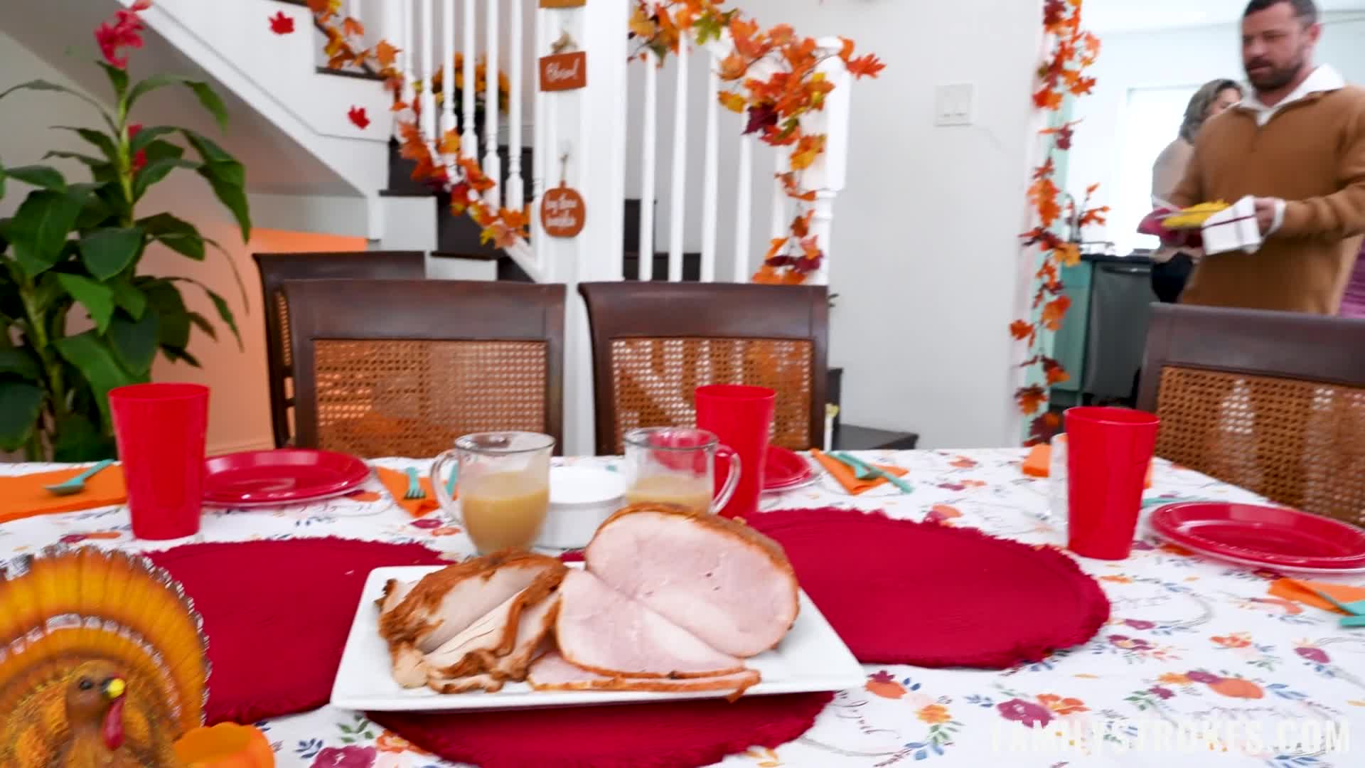 familystrokes.22.11.24.arietta.adams.and.cherry.fae.a.thanksgiving.tie.breaker