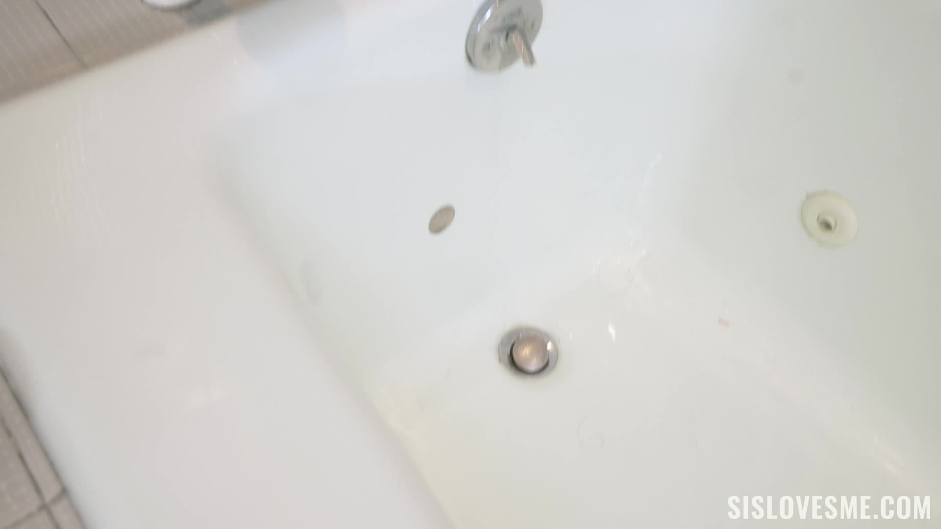 sislovesme.21.06.04.jamie.jett.stepsister.mischief