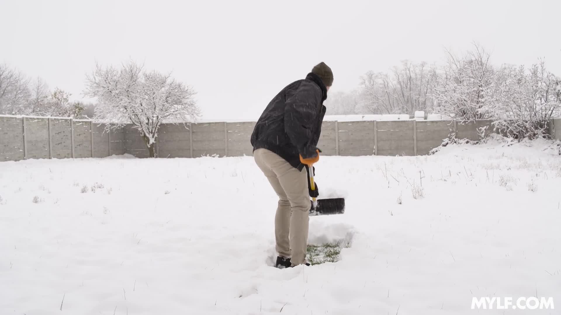 2048.cc -momshoot.24.04.22.giulia.diamond.shovel.and.shoot