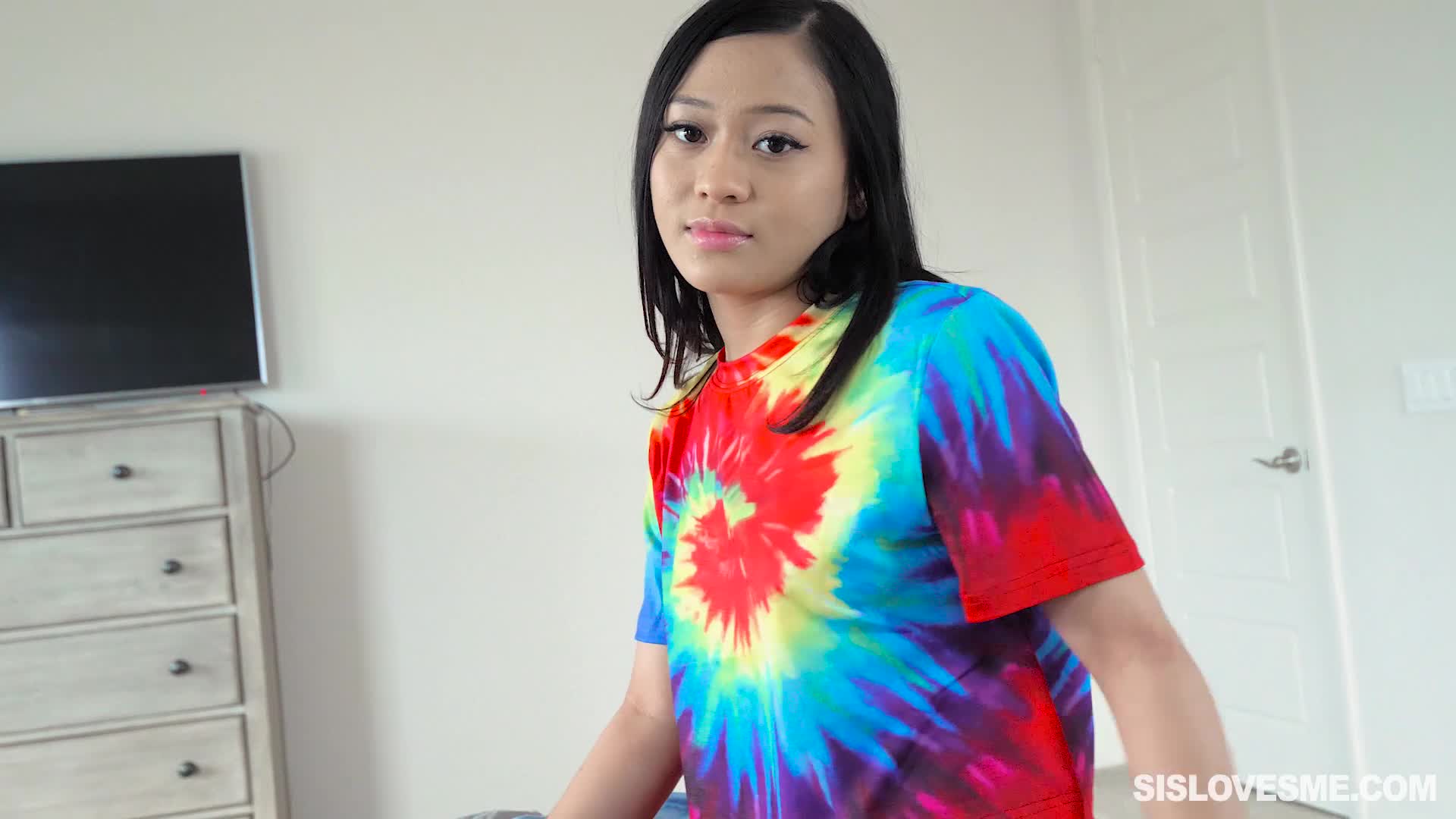 sislovesme.19.05.17.jasmine.grey.moist.stepsister.massage-sample