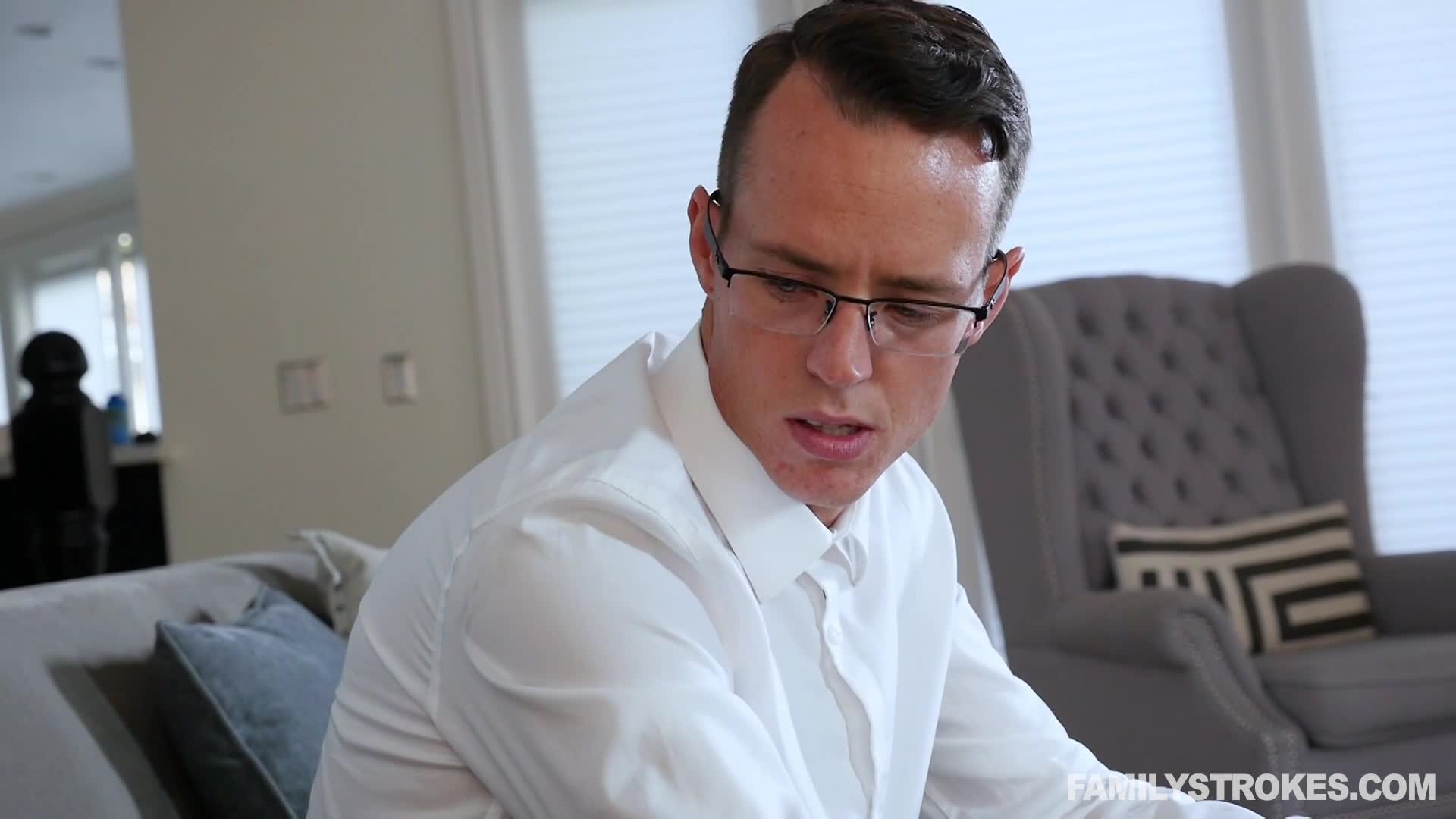 familystrokes.18.03.22.gracie.may.green