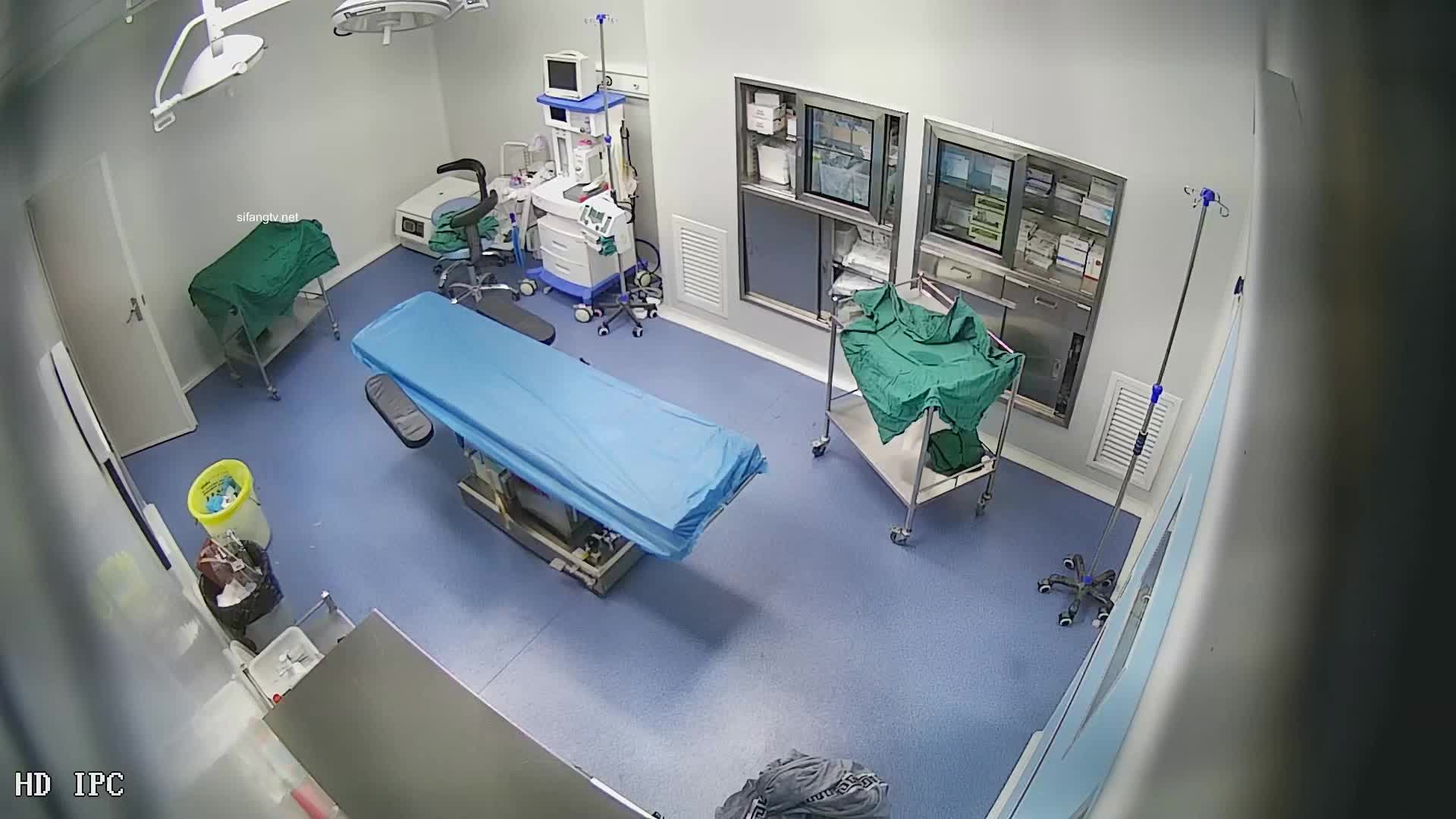 黑客破解摄像头监控偷拍稀缺医疗整形美容手术室熟悉的网红脸美女做那个啥腰部手术