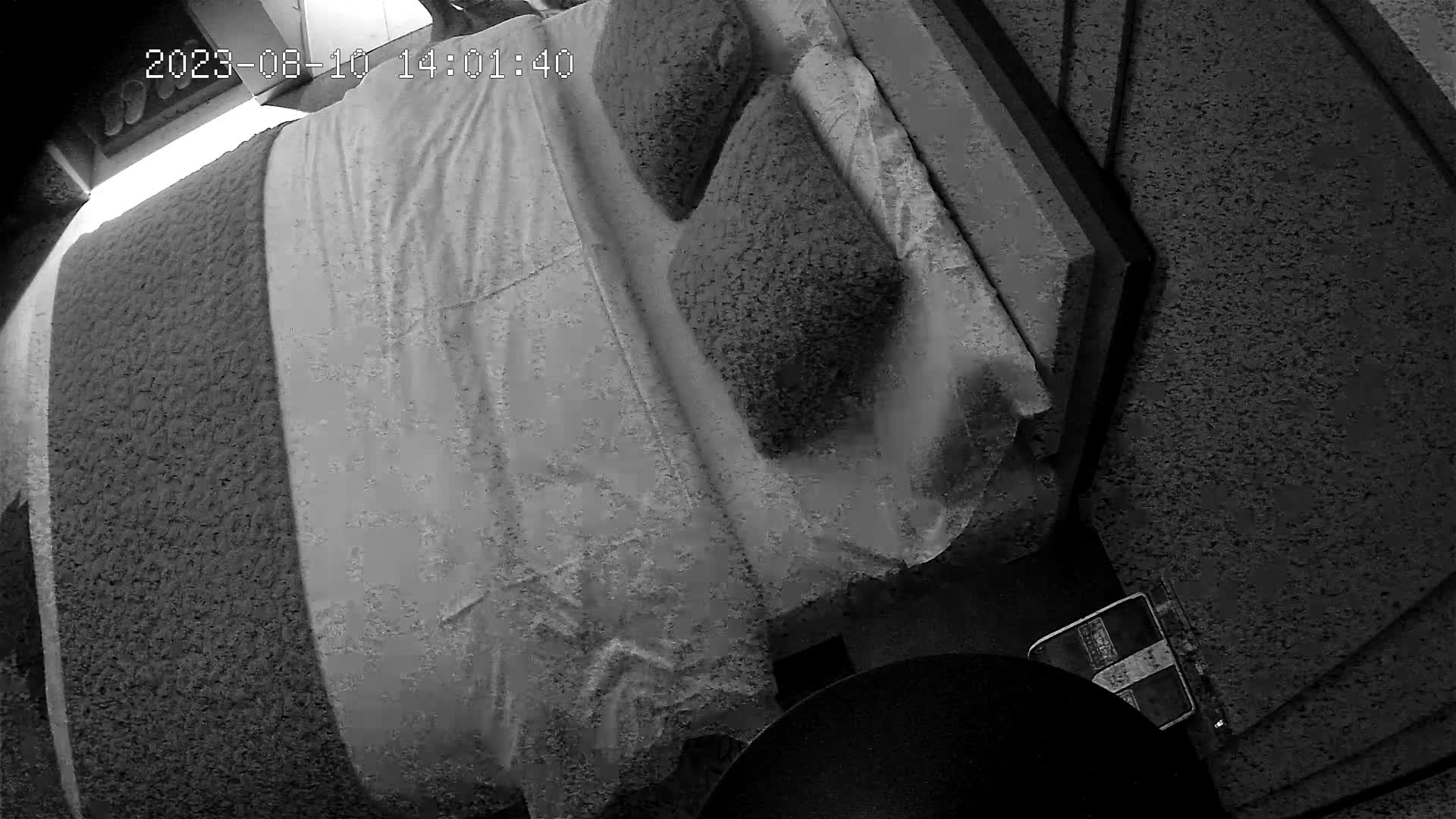 2023-8-10【酒店偷拍】骚女开房接客，洗完澡直接开操，主动骑乘位抽插，张开双腿操，表情一脸享受